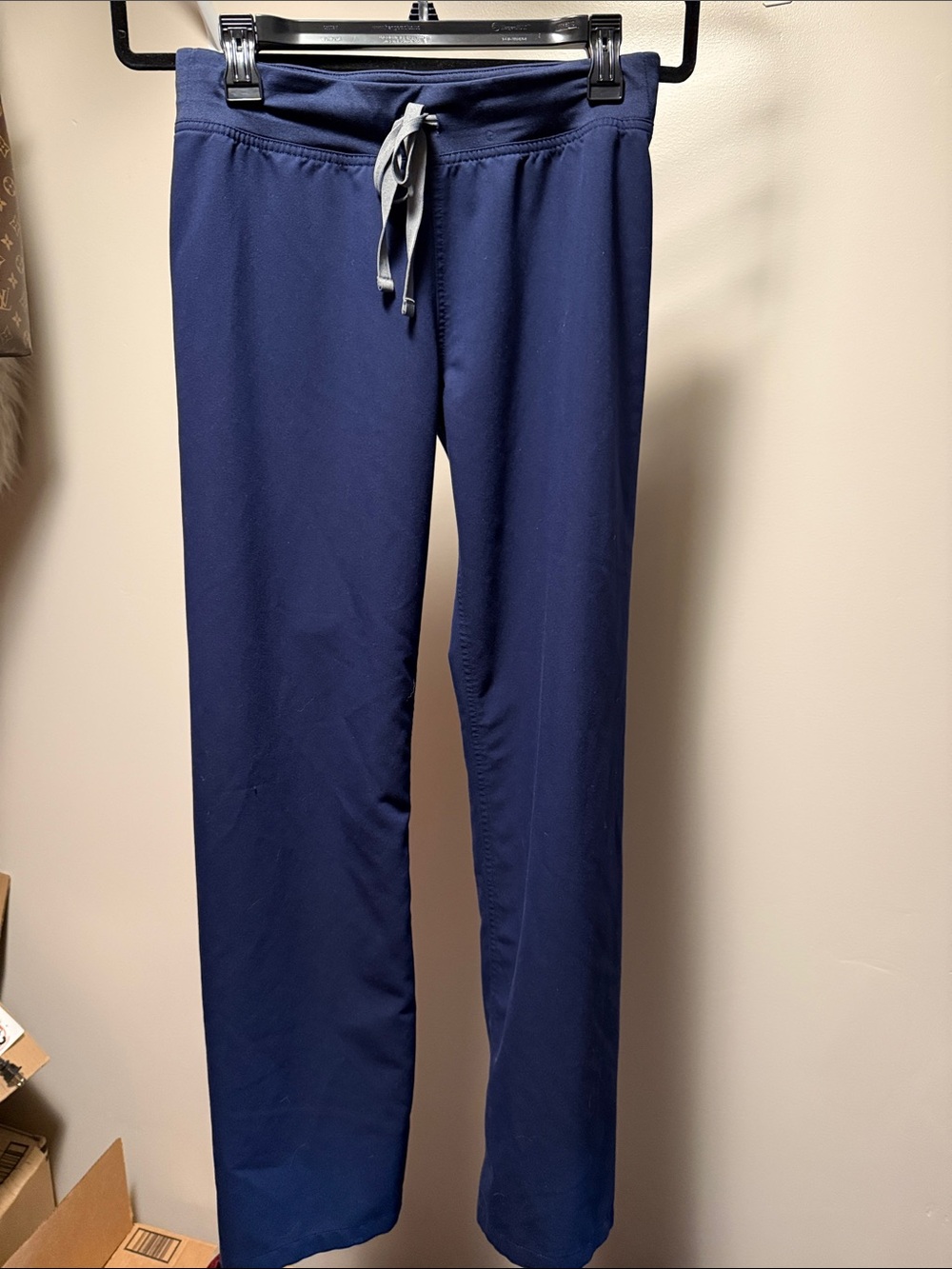 Figs women’s Livingston scrub pants sz S